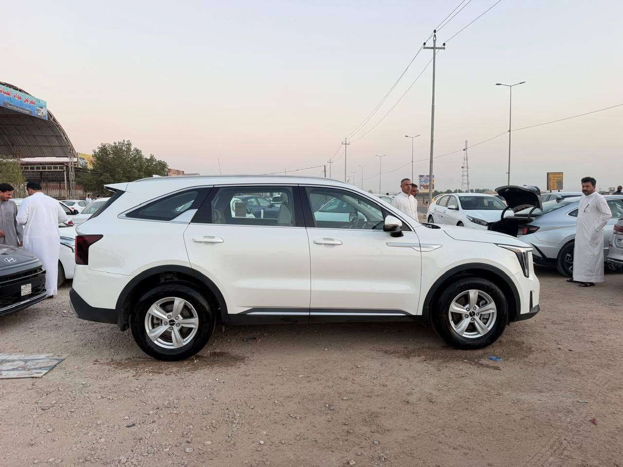 البيع أو المروس
كيا سورنتو 2025 خليجي 
مرقم شهداء مثنى وكاله عامه من المالك
مكفوله من صبغ وتبديل 
موصفات واضحه بل صور 
خمسه راكب 
حجم مكينه 2500 
سعر 235$ وبيه مجال 
للاستفسار الأتصال 
***********
