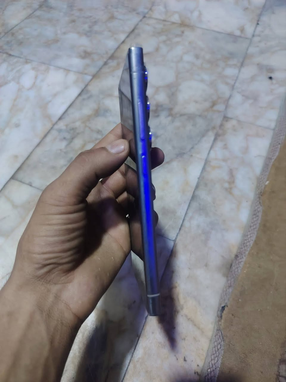 جهاز الترا S24 شرق اوسط  ذاكره 256  العشوائيه 12 جهاز نضيف كلشي مكفول من كلشي السعر مليون وبي مجال الاستفسار  ***********واتساب
