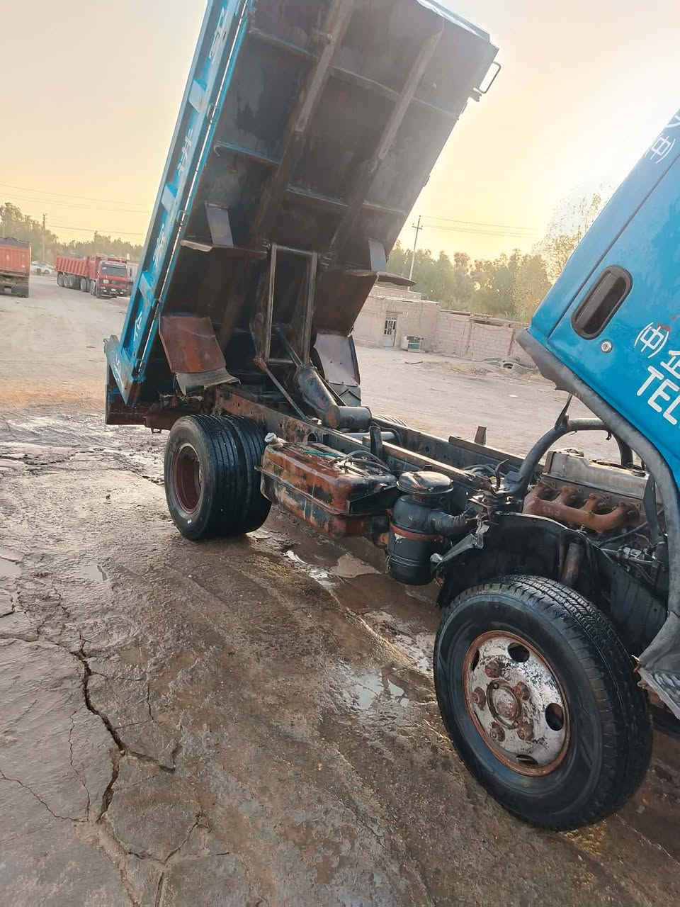سلام عليكم كنتر البيع موديل 94 فحل سياره جاهزه الشاصي مكفول المكينه 33 رقم ذي قار سنويه 2027 سعره 125 وبيه مجال حك الجيه مكان السياره بل نجف وهاذه رقمي ***********
