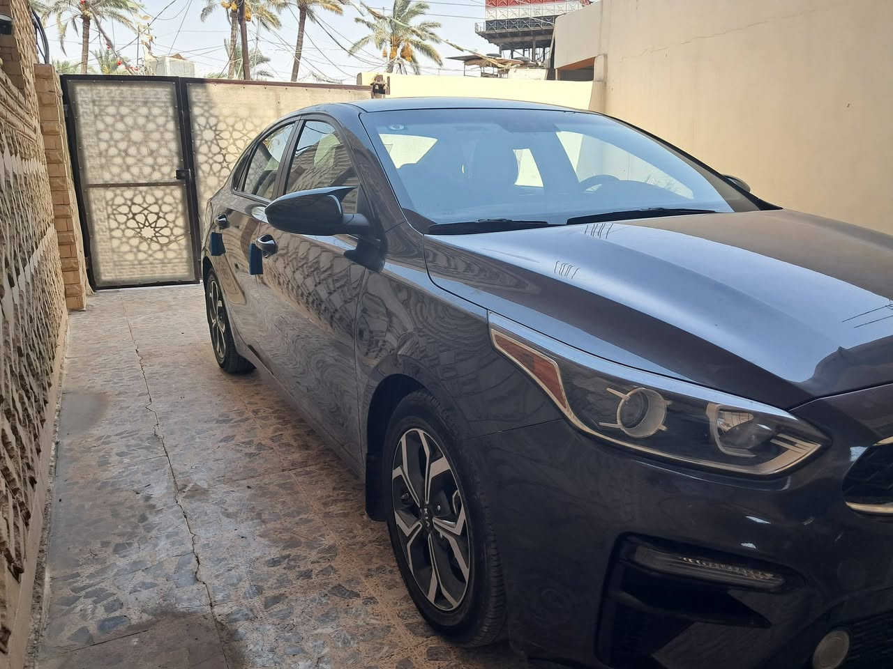 فورتي ٢٠١٩ بيه قطعتين ضرر خلفي سياره حلوه جاهزه كير AT رقم ديالى تحويل مباشر سعر السياره ١١٨ بي مجال مكان السياره بعقوبه هاتف ***********
