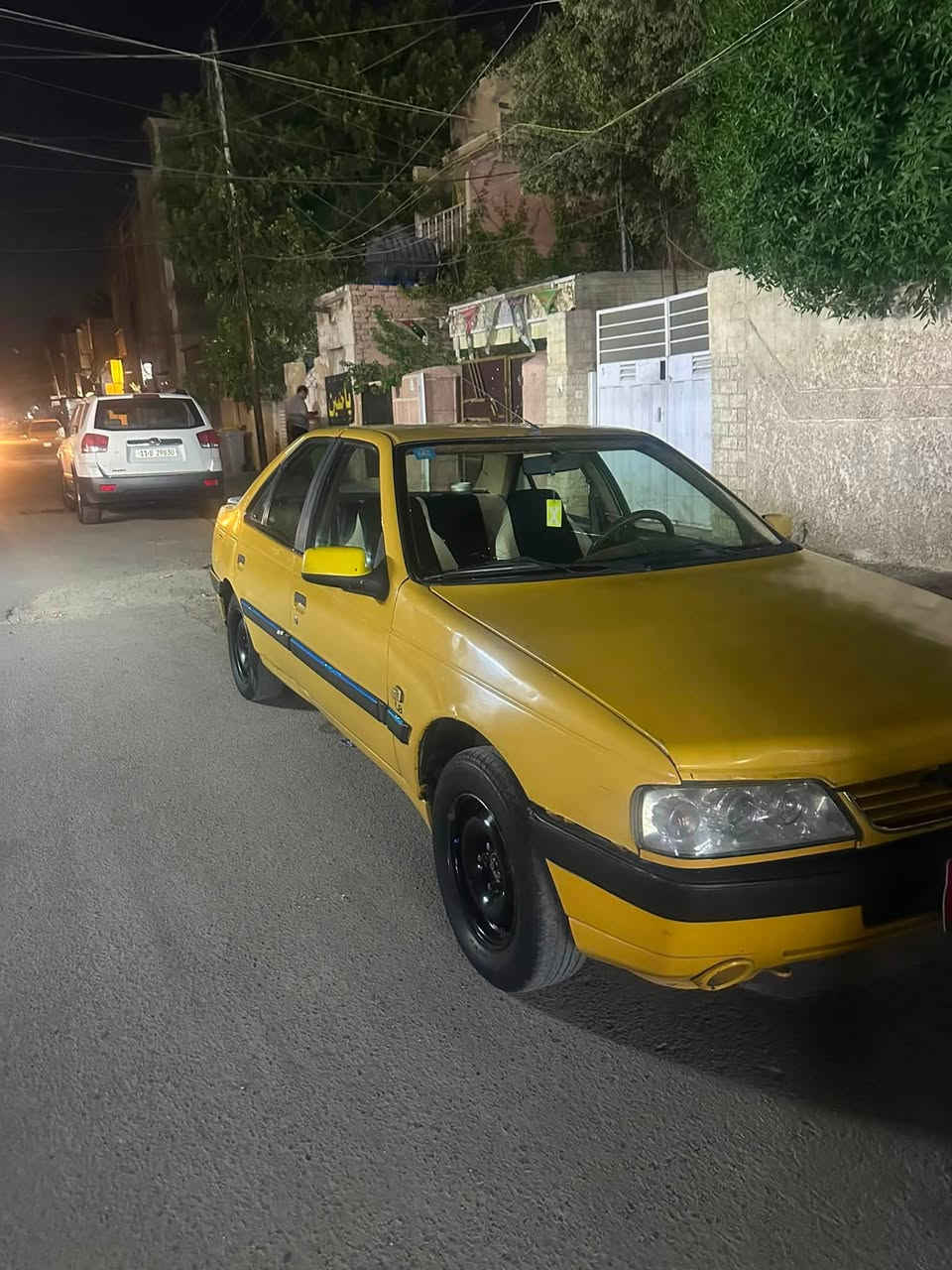 سلام عليكم بيجو لميس 405 موديل 2015
كير مكينه تايرات تبريد جديد مابيه نقص تحويل تاخذه مني ثاني يوم كبل للشارع السعر 36$ وبيه مجال بسيط مكاني الشعب 
***********
