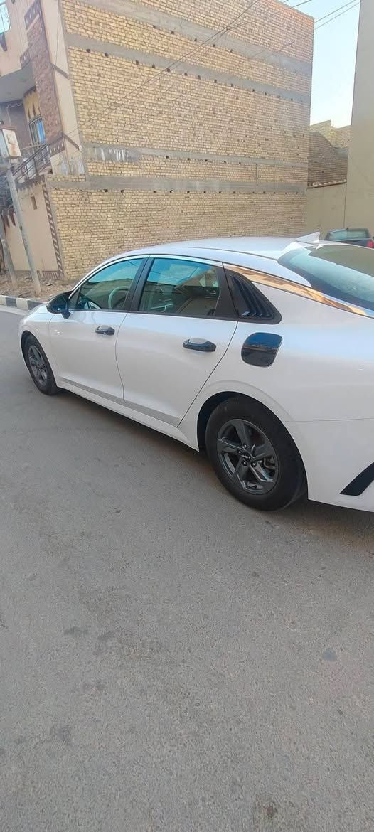 السلام عليكم
كي فايف امريكي موديل 22  مكفوله
الرقم ذي قار 
المحرك 1600تيربو 
حره ب سمي
هواي بعد مواصفات بيه
سعر مناسب 
استفسار اكثر واتساب ***********
