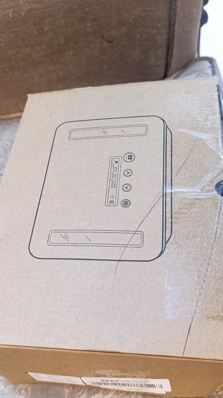 وداعاً للإلهاء.. وأهلاً بالتركيز الكامل! 
🎯📦هل تعاني من تضييع الوقت على الموبايل؟ هل تحتاج لتركيز حقيقي في دراستك أو عملك؟نقدم لك صندوق القفل الذكي والمعدني بالمؤقت الزمني 🛡️📱مميزات الجهاز

:🔒 قفل إلكتروني صارم: اضبط الوقت الذي تحتاجه (من دقائق إلى أيام)، ولن يفتح الصندوق نهائياً إلا بعد انتهاء الوقت!🛠️ جودة عالية ومتانة: مصنوع من ألومنيوم صلب شديد التحمل ومقاوم للكسر.

🔋 منفذ طوارئ يدعم تيب سي (Type-C): لضمان تشغيل الشاشة حتى لو نفدت البطارية الداخلية.

📏 حجم مثالي: يتسع للهواتف الذكية بجميع أحجامها، المفاتيح، أو البطاقات الشخصية.

✨ الخيار الأفضل لطلاب السادس الإعدادي، طلاب الجامعات، ولكل شخص يبحث عن زيادة إنتاجيته والتخلص من إدمان الشاشات.💰 السعر: [45 الف]🚚 يتوفر توصيل لكافة محافظات العراق!
***********
