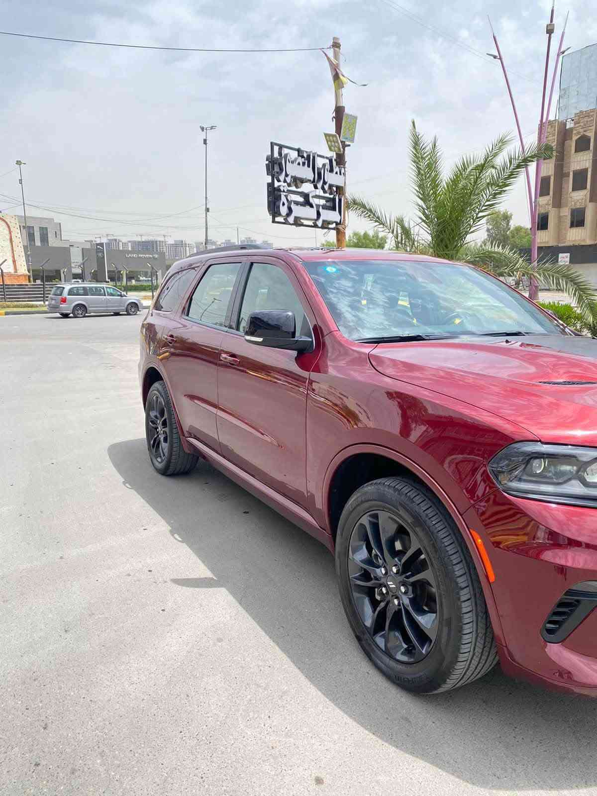 � للبيع Dodge Durango GT 2022 🇨🇦
    •كلين بدون حادث
•ماشية 90الف ميل
•قمارة سلايت
• وارد كندي 🇨🇦
• الفئة: GT
• الموديل: 2022
• المحرك: 3.6L Pentastar V6
• القوة: 295 حصان
• القير: أوتوماتيك 8 سرعات
• نظام الدفع: AWD فور ويل
• جنوط 20 إنچ
• 3 صفوف مقاعد
• تشغيل عن بُعد
• تشغيل بصمة + دخول بدون مفتاح
• تدفئة مقاعد أمامية
• تدفئة ستيرن
• كاميرا خلفية
• حساسات خلفية
• Apple CarPlay + Android Auto
• تحكم مناخي متعدد المناطق
• مثبت سرعة
• نظام ثبات وتراكشن كنترول
• ABS ونظام مراقبة ضغط الإطارات
***********
