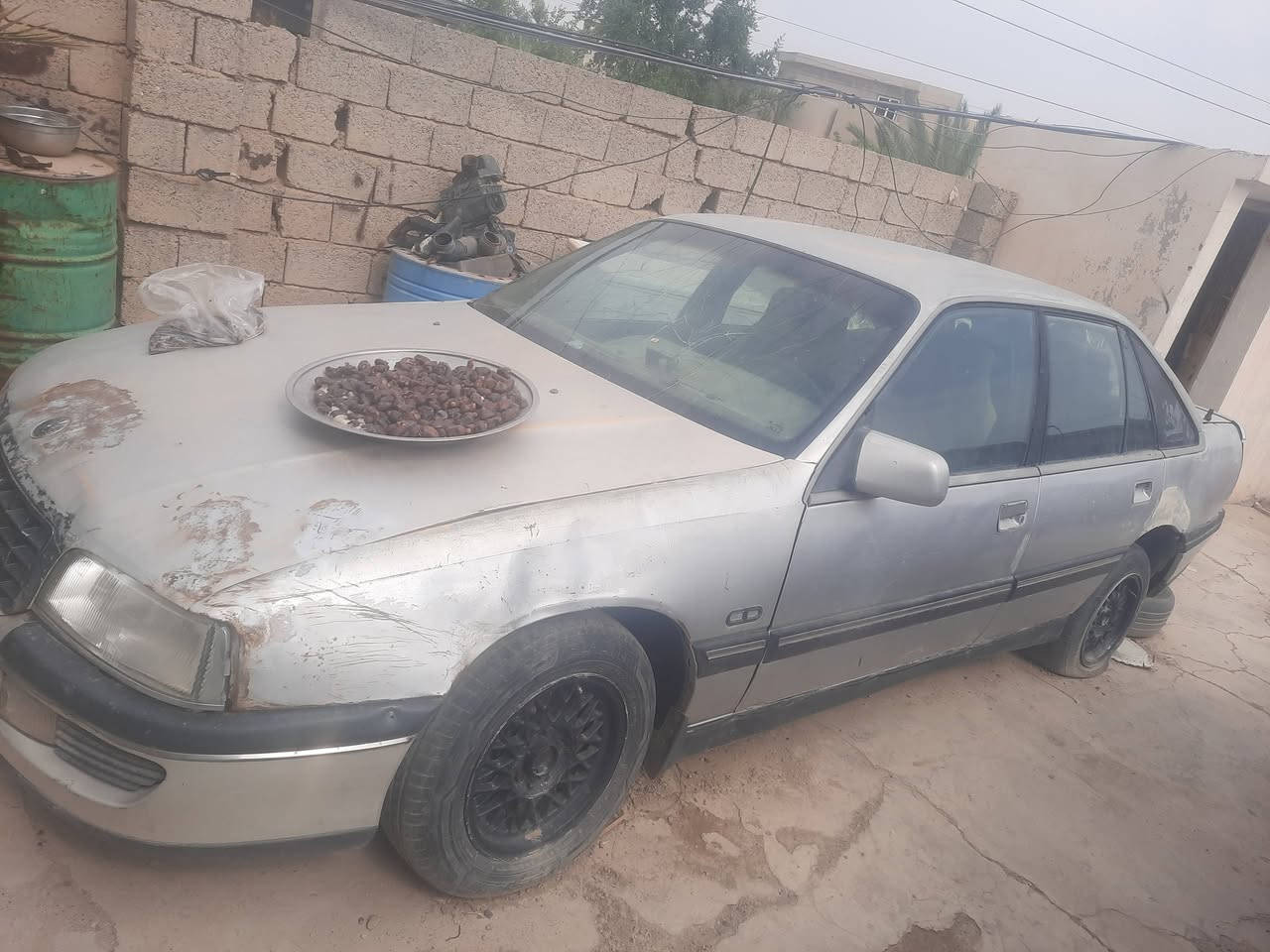 اوبل سيناتور للبيع

محرك بطه ڱڵـه  شغاله لكنن سويت ادامه عليهاا وكهربائيات وصار ضرف وماشديتهن وتركتها وبيها اوراق وراعيها موجود

سعر 15 ورقه فقط
مكانها بالعلم
***********

