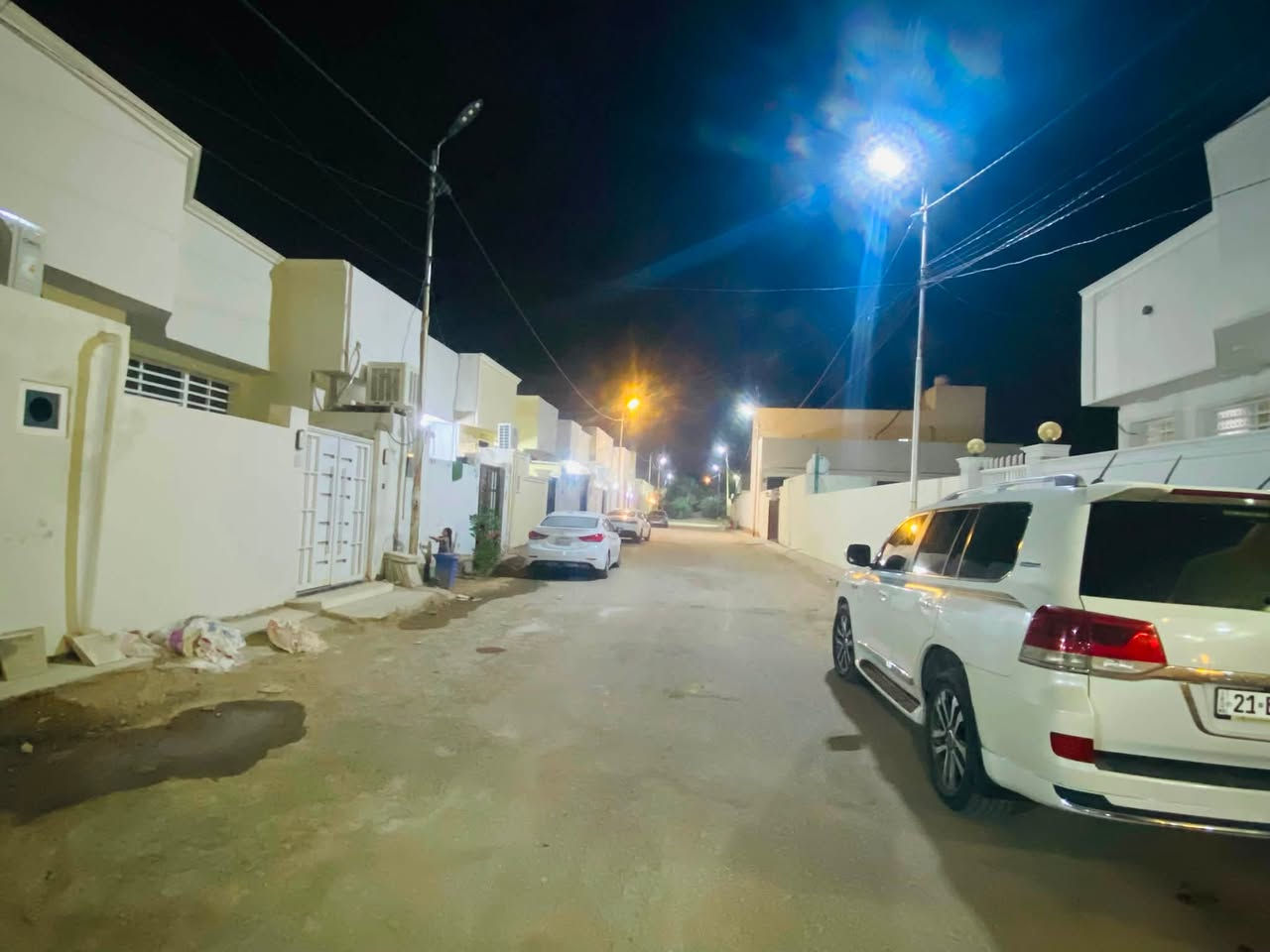 🚩(  دار للبيع  ) 🚩 النجف //   ملحق قريت الغدير شارع المطار //
المساحة125 متررر /// بناء درجى اولى 
 
جميع الخدمات متوفره. ///طابو زراعي 

مشموله بقرار 320  

🚩 موقع مميز  🚩         أتصل ***********واتساب

السعر 65 💵 قابل للتفاوض 

🏗 البناء حديث وشغل درجى اولى

صب مركزي كونكريت +
طابوق جمهوري نهروان 

غرفه نوم 2 + صالة + مطبخ *. +  استقبال  .. حمامات 
شارع 12 م أنار ليليه 
⭕️  ————————-—————————  ⭕️
 للاتصال او مراسله  واتساب ☎️***********
