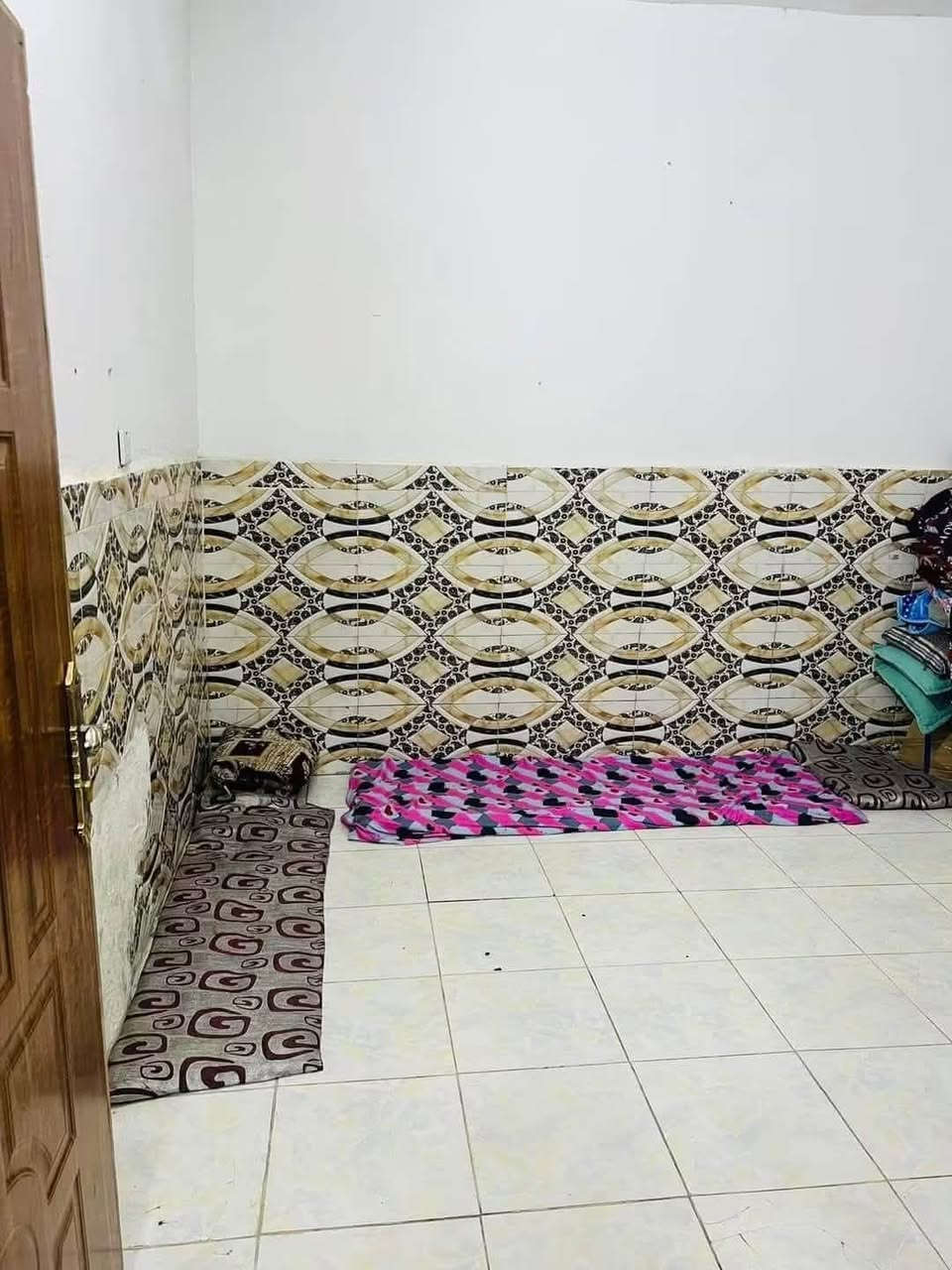 بيت للبيع 47 متر .. طابو صرف

حي ميسان .. قطاع 35 ... شارع 10

يحتوي على طابقين

الطابق الاول : غرفة .. وصالة .. ومطبخ .. ومكشوفة
وصحيات داخلية وخارجية .. وطارمة

الطابق الثاني : غرفة .. وصالة

السعر 55 مع المجال 

للاستفسار *********** مكتب القلعة للعقارات
