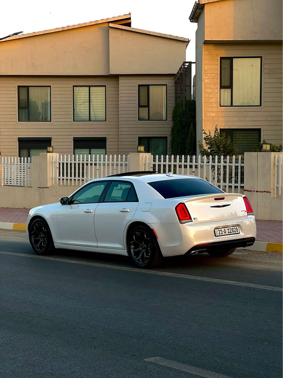 Chrysler 300 S  
[***********] 📞
‎کلایسلەر 300S   
فول فول مواصفات S
تەنها ١٠٠ هەزار مایل ڕۆشتووە
دەعامی بۆ دەعامی بێ بۆیاخ و بێ سارد 
تەنها  دەرگای سەکن گۆراوە بە بیلاد 
مەکینە 3,600 V6
بەصمە شەغال 
پانۆراما 
کوشن هیتەر
کوشن جلد 
لایت زینۆن و لید
گێڕی سوکان دوگمەی سپۆرت
 شاشە گەورە
کامێرای دواوە 
تایە و ویل ٢٠ تەبرید مەرکەزی
سەماعەcarplay  Alpine  
گێڕ و مەکینە بەشەرت  نەکراوەتەو
سەنەوی و ژینگە و هەزە تازەیە
٤ تایە و ویلی بیلادی لۆک 
تەحویل و غرامە بەشەرتە بەناوی خۆمانەوەیە
ناونیشان سلێمانی *********** السليمانية, العراق
