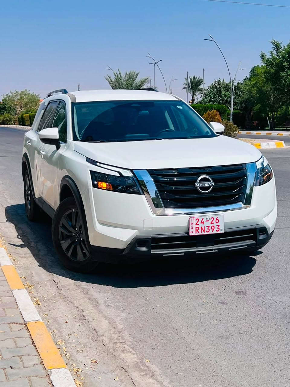 السلام عليكم
باتفايندر 2024 sv  4wd
سبعه راكب

السياره كاتي تترقم ( سليمانيه اربيل دهوك ) 

مواصفات sv 
بصمه 
دخول ذكي 
تشغيل عن بعد 
رادار امامي 
تحديد مسار 
قياده ذاتيه 
نقطه عمياء 
رادار خلفي 
حساسات خلفيه 
تبريد ٣ قطع منفصه 
تدفئه كشنات 
باب خلفي نص كهرباء 
كشنات كهرباء 
فور ويل 
مساعد نزول منحدرات 

وبعد بيهه هواي مواصفات 

ضرر جاملغ خلفي ربعه صبغ 
وباب جنطه بدلته بلاد نفس اللون 
بدون داخل بدون ايرباك بدون شاصي
السعر ٢٣٥ وبي مجال 
للاستفسار 
***********
