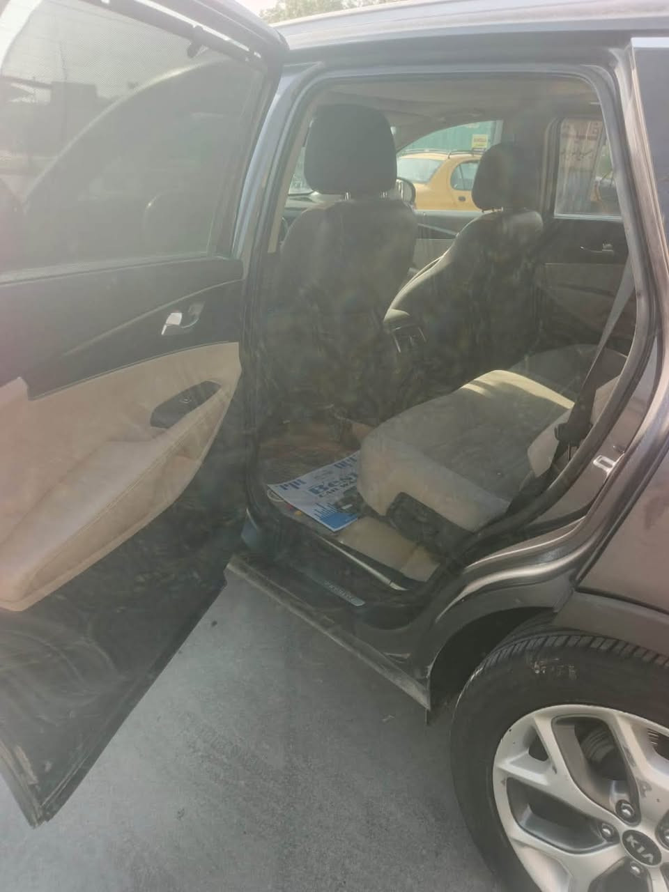 سورنتو فووول سته سلندر بنوراما خليجي موديل ١٨ سعر ١١٥ ورقه حادث جاملغ بنيد فقط  عل فحص

‭***********‬
