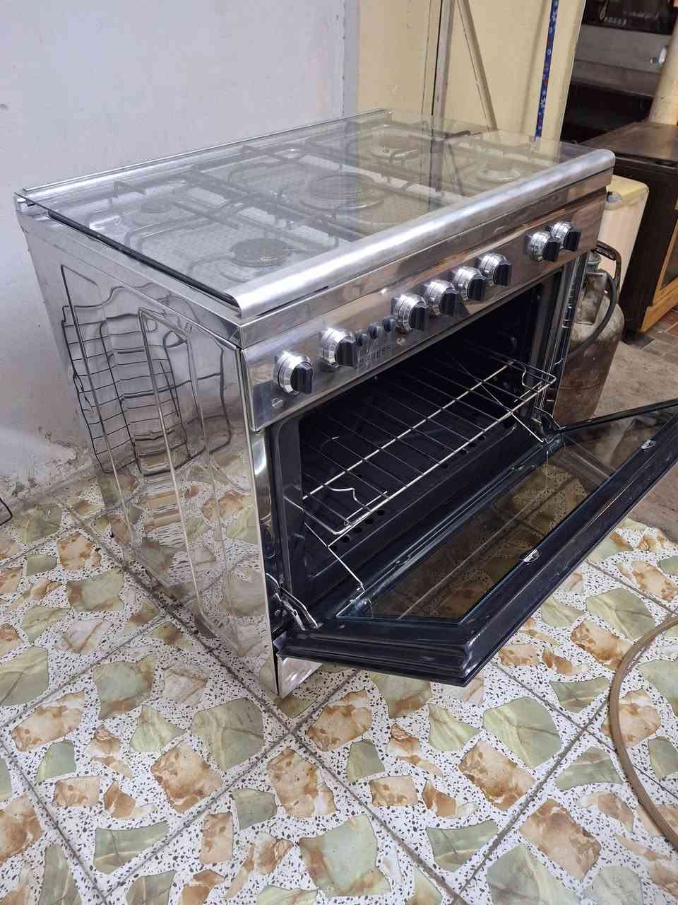 البيع طباخ مصري فريش نضيف جدآ شغال كامل السعر ٢٧٥ الف العنوان بغداد طارميه اكوو توصيل داخل بغداد وطراف بغداد ***********# واتساب
