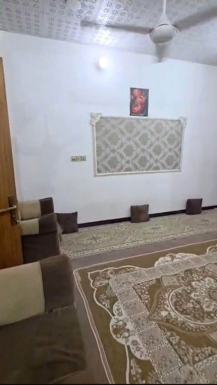بالحرفين • ١٠٠م • غرفة وصالة