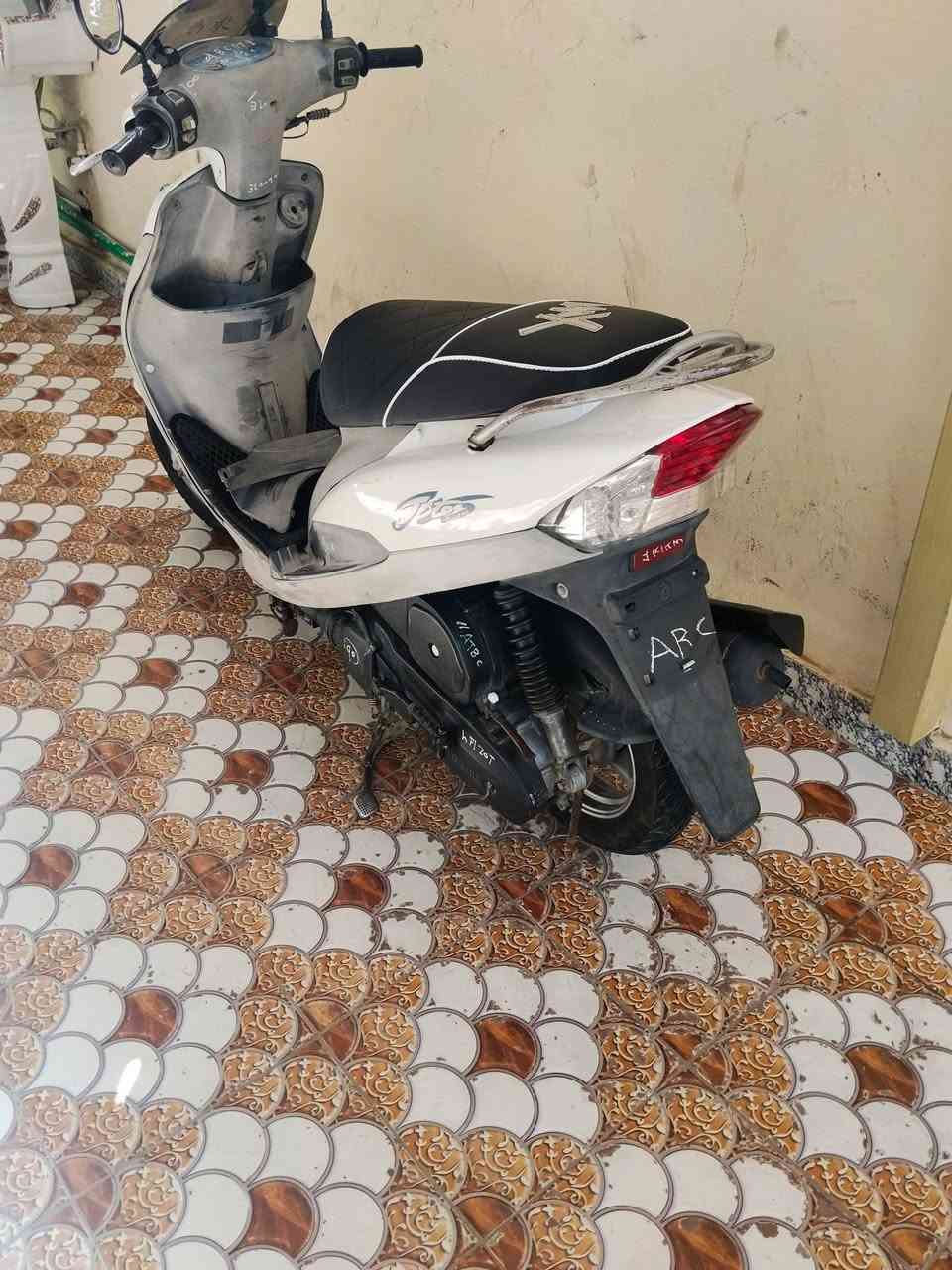 ماكس للبيع نضيفه وجاهزة سلف هندر عنوان ديوانيه مركز شراي خاص او اتصل ***********
