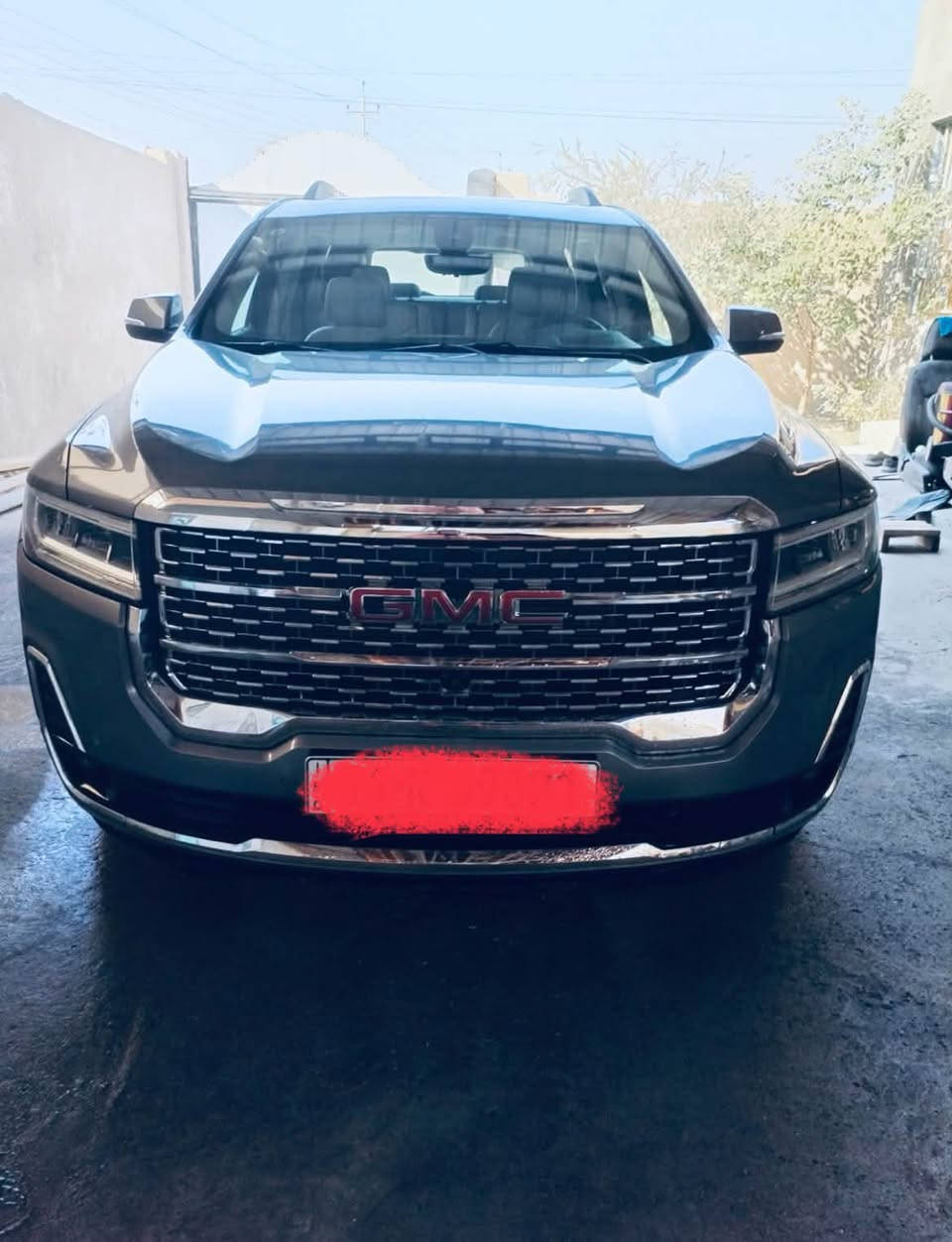 اكاديا GMC دنلي اعلى فئة بالمواصفات تبديل بنيد وبارد بالمدكر ماشية 26 الف  رقم بصرة السيارة كلش نظيفه رقم بصرة بأسمي فول للاخير محرك ٣٦٠٠ داخل بيجي فتحتين داته شو (رقم التلفون ***********) سعرها ٢٧٥ وبيه مجال قليل
