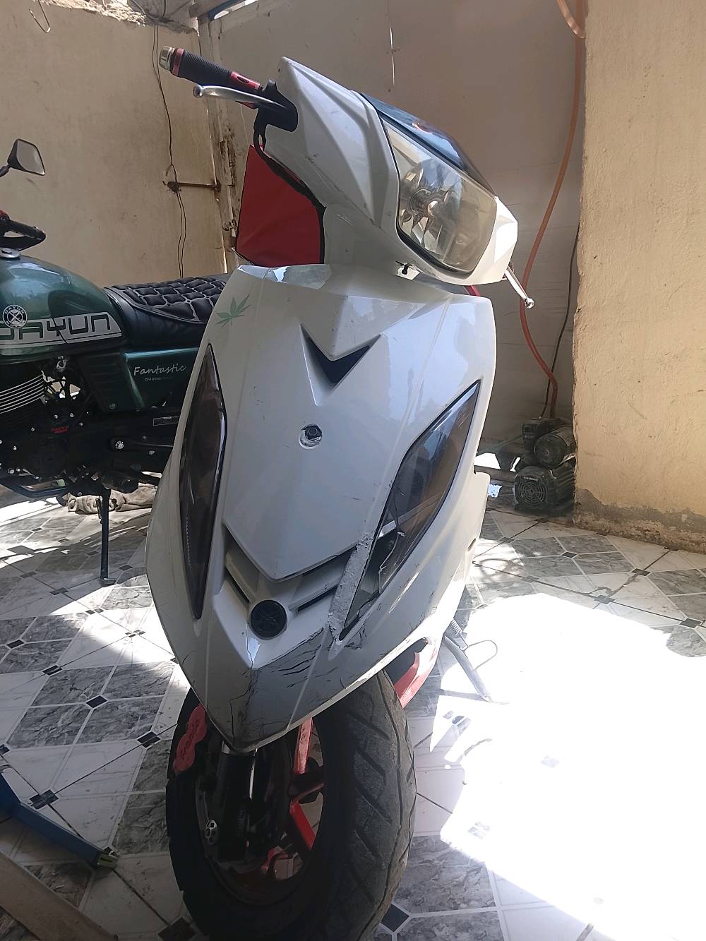 سلام عليكم جيتي ار للبيع الدراجه نضيفه بيه دخانه قليله بلاديه كله ختم واحد جيب وياك فيتر وتعال افحص مكينه ناعمه السعر 800وبيه مجال ***********