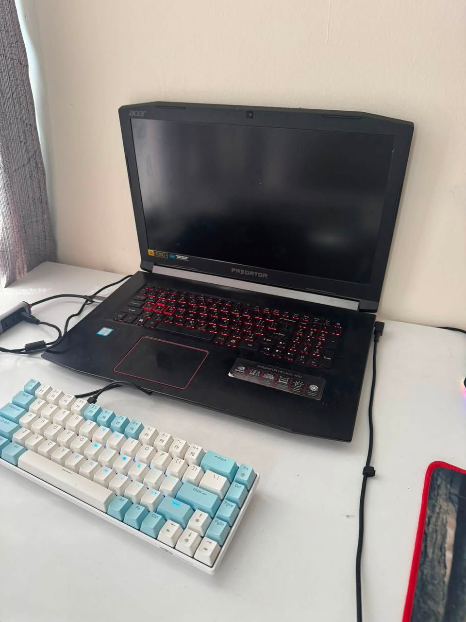 بسعر 300,000 الف
مواصفات
Gtx 1050ti
Ram:24gb
I7:8750
Ssd:256gb
Hard:1tb 

بيه مشكله مدخل usb+aux ميشتغلن الجانبيه بيه قطع بالكونكتر بس مدخل واحد وحاطلهم ادبتر

ولكن الجهاز يشتغل طبيعي والعاب ايضا عنواني بغداد حي الجهاد
***********
