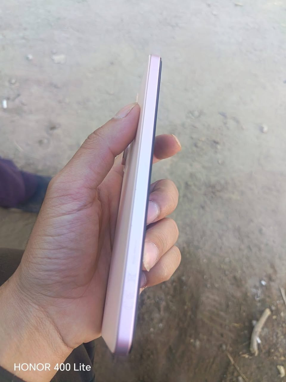 ريلمي 15 5G
ذاكره 512 اعله مواصفات نضافه شوفت عينك صارله شهر ونص عدي اخو جديد سعر 350 وبيه مجال علما جديد 480 الف *********** هذا رقمي
