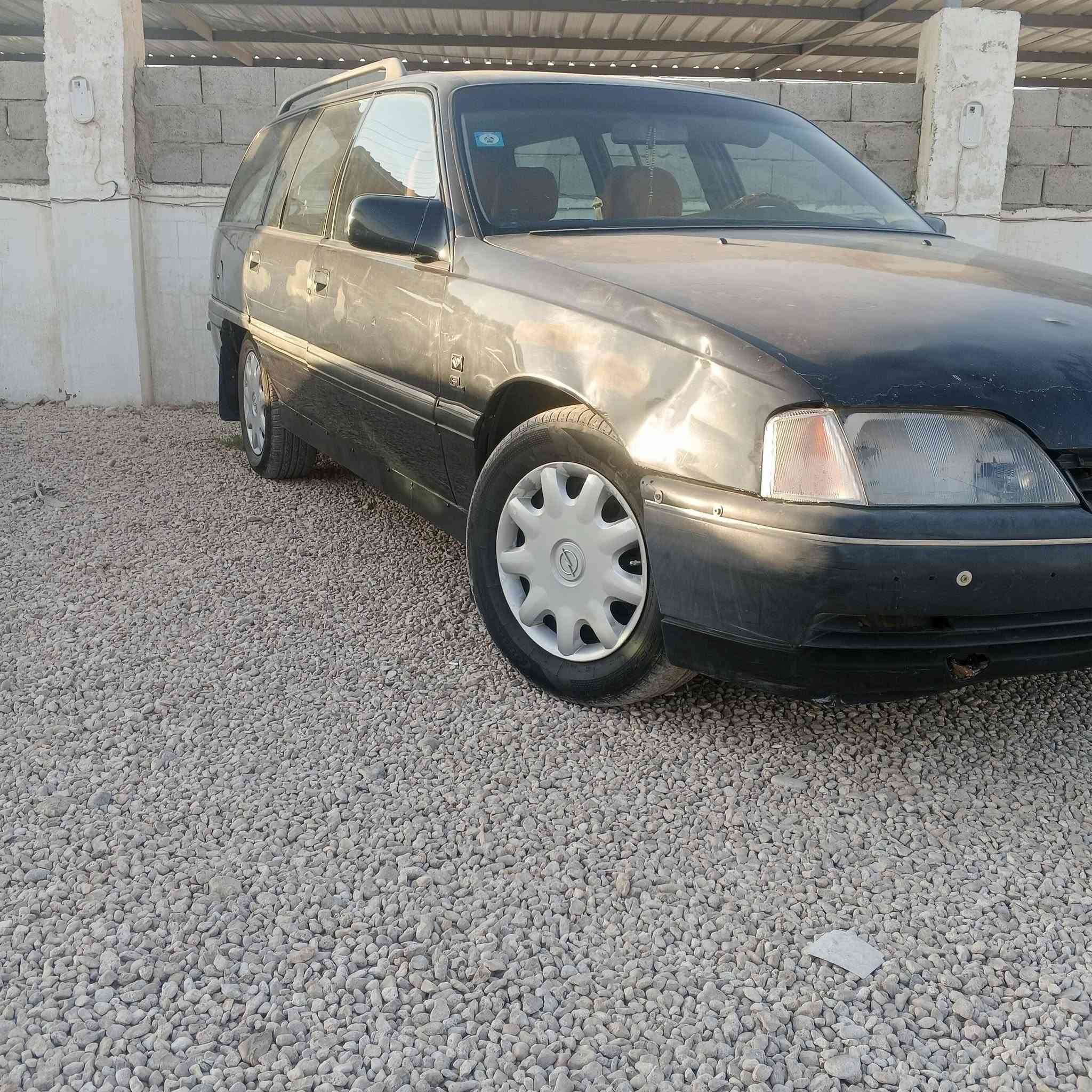 #بلاش
#بلاشـ #بسب30
اوبل اوميكا ستيشن 
كير عادي 
محرك 2600
سياره بلاديه 
ما ناقصه كلشي 
 وسعر 30بس ترهم بيع وترهم مراوس 
 وتفاصيل
***********
