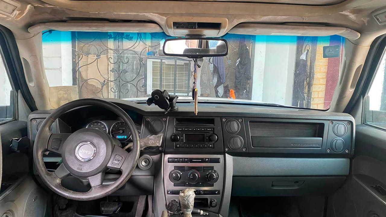 جيب كومندر • ٦سلندر ٣٧٠٠ • رقم بغداد