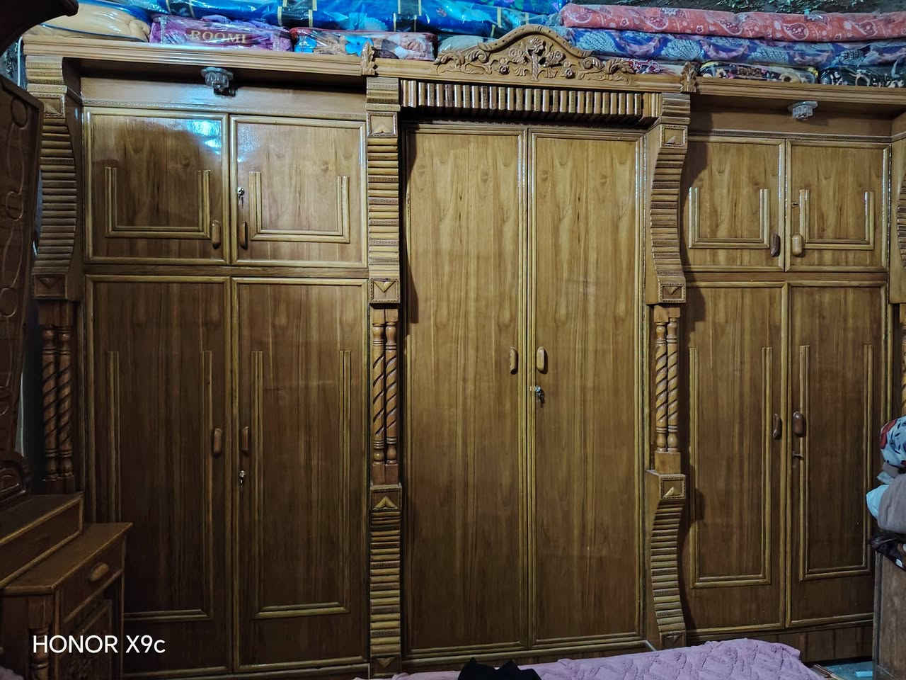غرفه مستعمله للبيع السعر ٩٠٠ الف *********** مكان كربلاء
