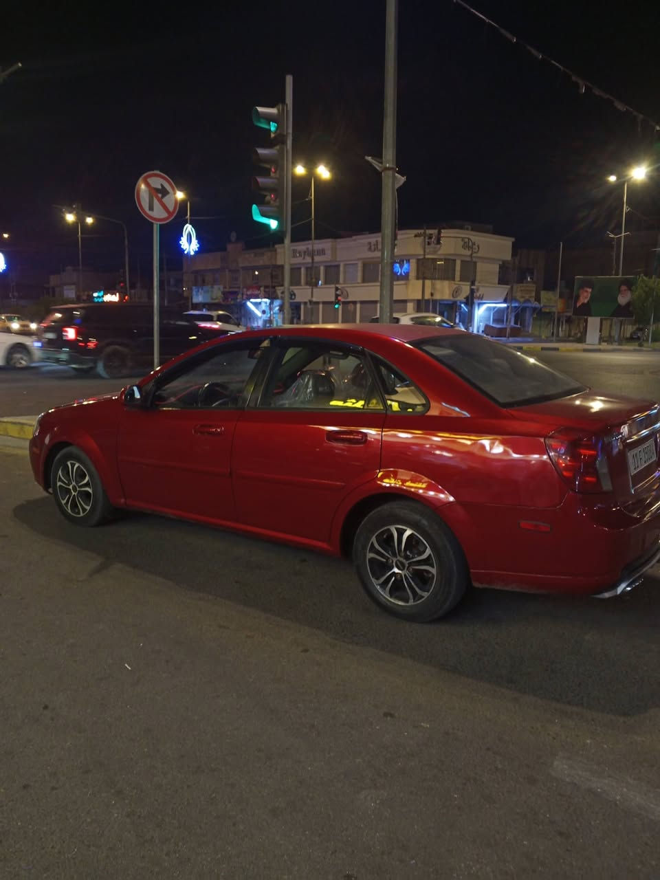 سلام عليكم فورنزه 2006بسمي رقم نكليزي هزه جديده بدون حادث فقط دعاميه اماميه تحويل ثاني يوم سياره احله من الصور سياره فقط جارده ومصورها قبل لاصبغه وقماره مصابغه  تخم تاير ويلكب سياره حداديه 100بل 100كله جديد تبريد ثلج مكينه وكير جدد بلصندوك وصلهن موجود شادهن ل سياره الف متتصرف عليه الشراي يتصل ***********
