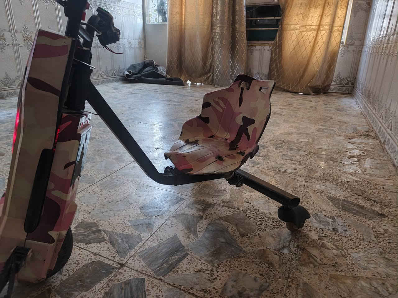 سكوتر مستعمله نقص بس سويج مسويها دكمه سعرها 120 بغداد مدينه ***********

