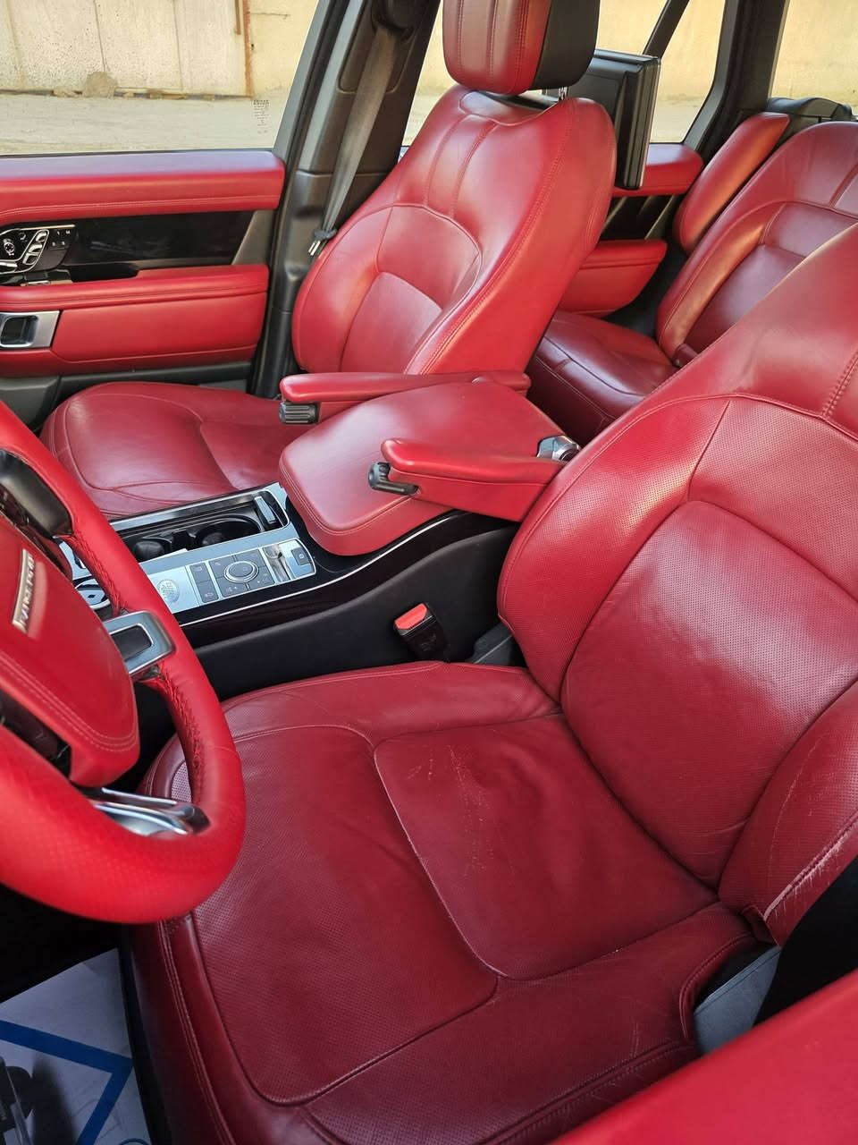 Range Rover 
Autobiography VIP
2020
 
V8 Supercharged
 🇬🇧🇬🇧🇬🇧
رانج روفر 
فوك اوتوبايغرافي Vip

الموديل ـ 2020
❤️❤️ رقم بغداد مميز ❤️ ❤️
عداد المسافة ((  80  )) الف كيلو 😍 فقط

لون كرزي مميز 😍
بلاك ادشن اصل 😍 
داخل احمر مميز ايضا 😍

مغلفة طبقة حماية PPF 💝

وكالة المانيا ضمان دولي 💖  
بصمة عدد ٢
السيارة كفالة عامة شرط كفاله من
البارد و تكحيل و شرط الدعاميات بدون صبغ 
كير مكينه ميكانيك كفالة ..❤️
 
المواصفات 🇬🇧🇬🇧
♦️ المحرك ـ 8  سلندر سوبر جارج
♦️ قمارة شامواه 
♦️ دوسات كهرباء
♦️ ابواب شفط 
♦️ كامرات ٣٦٠ درجة 
♦️ رادار 
♦️ مساج 
♦️ فول مواصفات 
ميحتاج اكتب اكثر 

تسأل على السعر 

اتصل او راسلنا واتس اب 

مكان السيارة بغداد الكرادة ❤️❤️
وبأسمي تحويل ثاني يوم 
 
 
*********** 
سلام رانج روفر

@الجميع
