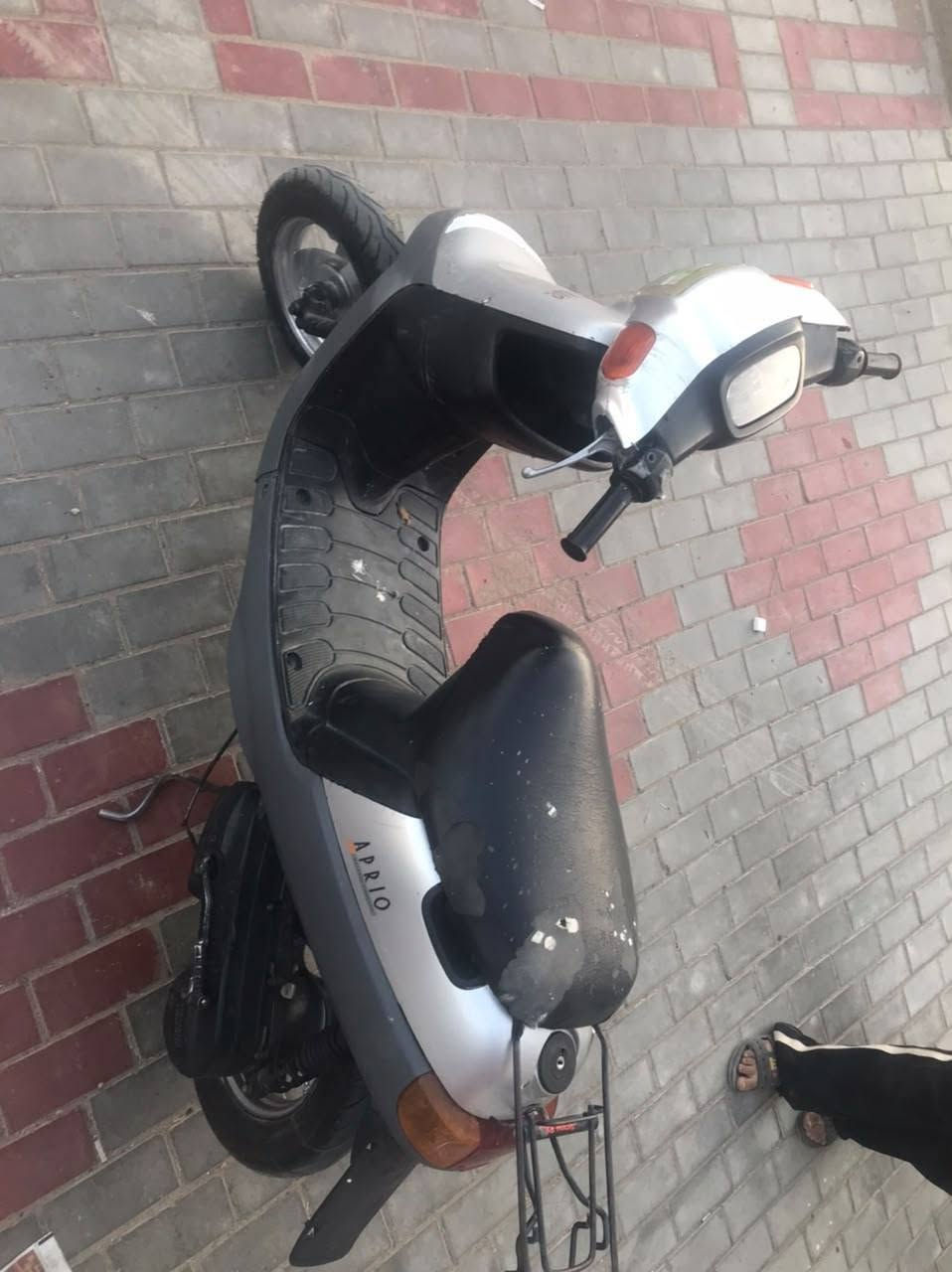 للبيع دراجه بطه موديل 2000 شلعه فوول معدل فوول كهربائيات شغاله عدى السلف نقصها باتري ناعمه لون رصاصي كفرات اصليه شاصي نضيف نضيفه كلش الدراجه مفتوحه مره وحده السعر 250 الف وبيها مجال للطيبين مكاني كربلاء الحر رقمي ***********

