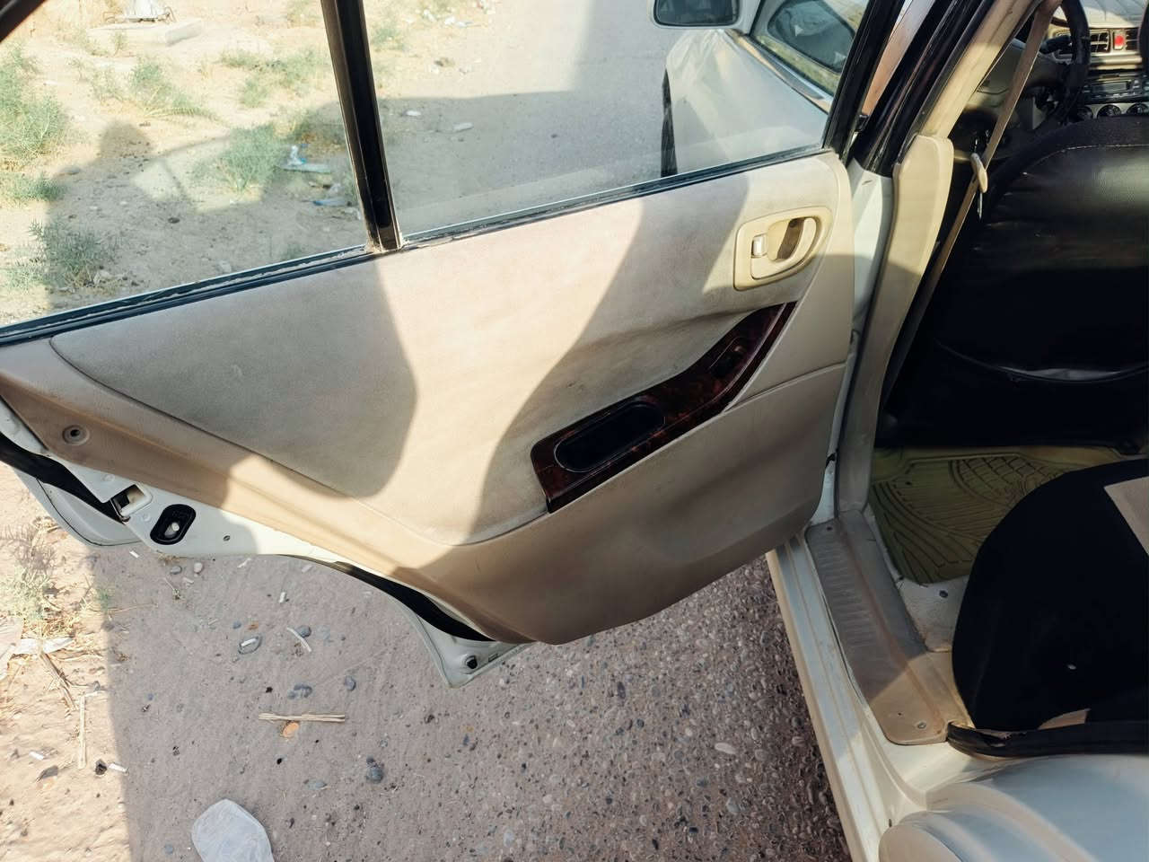 السلام عليكم
‏مسيبوشي كلنت موديل 2000

‏محرك كيرشرط

‏كمريسي عاطل

‏كهربايات شغاله

‏رقم سليمانية 

‏السعر المطلوب 42وبيه مجال ومراوس هم ترهم

‏المكان صلاح الدين بيجي

‏رقم***********
