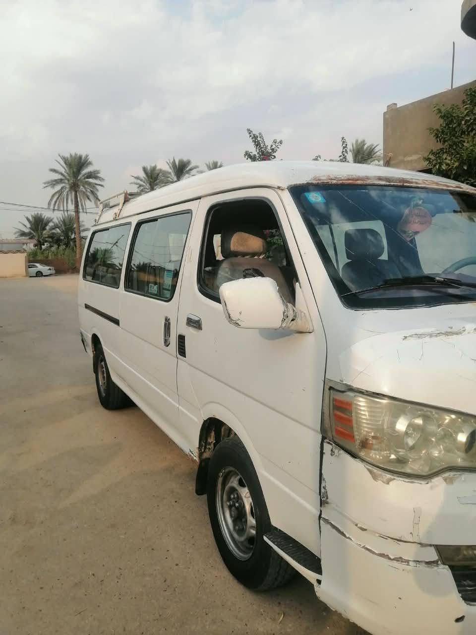 السلام عليكم جنبي للبيع حره رقم انجليزي سنويه جديده مكينه وقير وحداديه كل جديد سياره جاهزه اي استفسار الاتصال***********
