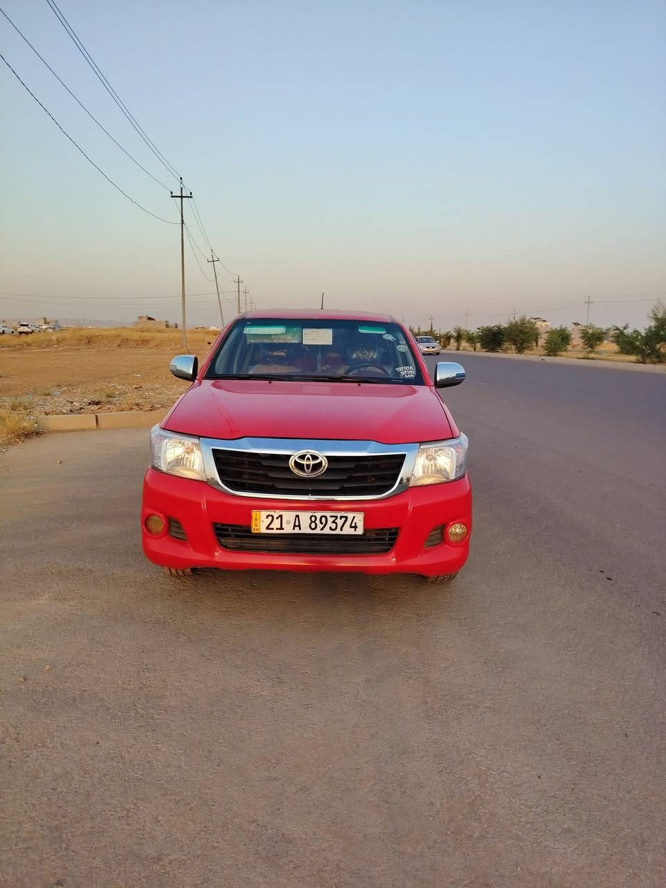 مەرزیە 2013
پارچەرەش بۆدی بیلاد
جەمپێکی خەفیفی لای سکنی هەیە
چرارتایەو ویلی نوێی لەسەرە
گێرومەکینەی بەشەرت
رەقم وسەنەوی نوێیە

***********
گۆرینەوەش دەکەم بەسیارەک بەدلم بێت
