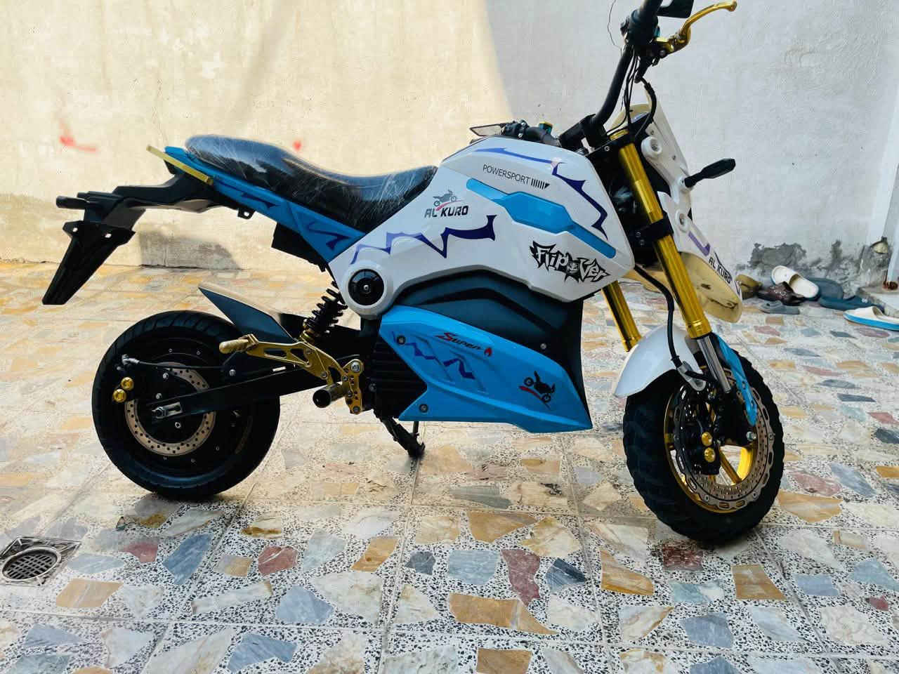 السلام عليكم
للبيع دراجه بنلي شحن 2026
6 بطاريات كرافين 32 أمبير 72 فولت
ملف 3000W حقيقي
بصمه وسويج 
بريك امامي خلفي ABS
نضام P بارك 
نضام R رجوع للخلف
لد امامي متغير 
نضام قاطع دوره 
السعر 750 الف وبيها مجال 
المكان بغداد الجديده
للاستفسار ***********

