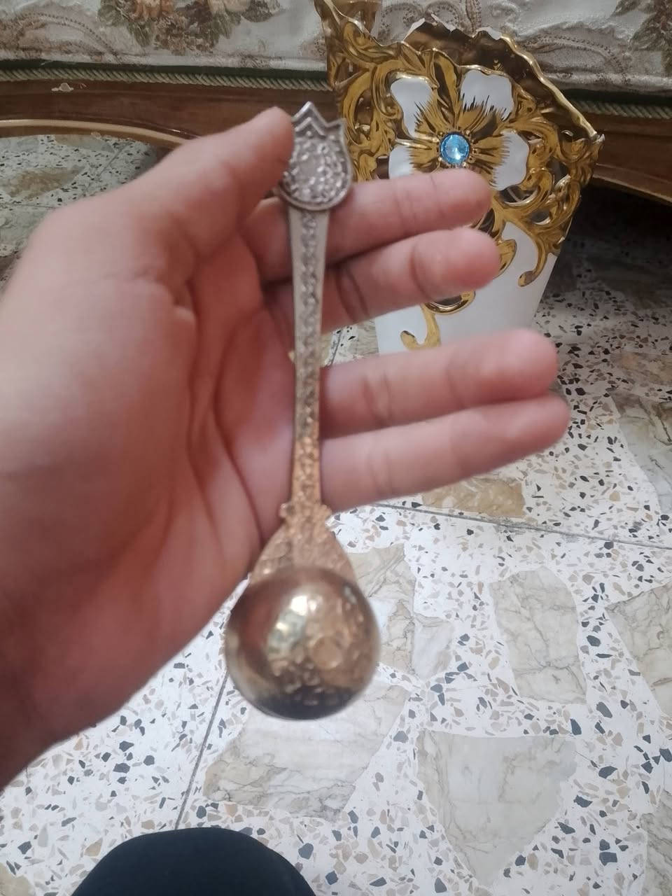 سلام عليكم عندي ذني للبيع الاصلي كلمن وسعره
ويوجد توصيل بكروه 
***********
