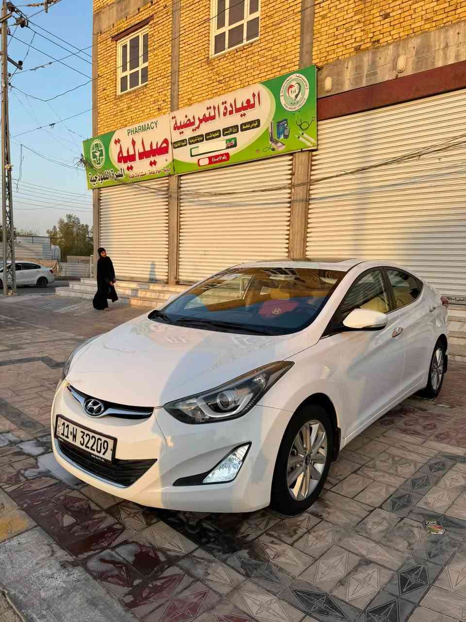 السلام عليكم النترا 2015  رقم بغداد بسمي  ارقام وهزة جدد خليجي بسمي ماشيا90 حقيقي شرط الفحص. فول موصفات  مكفوله ما عدا خشم الجاملغ صبغ الباقي كفاله سيارة جاهزه الف ما تصرف عليها حدايدة وتبريد منضومة جديده    بيها مضومه لايت زنون اصلي. كشنات جلد اصلي محرك1800. مكاني ناصريه مركز الشراي يتصل ***********
