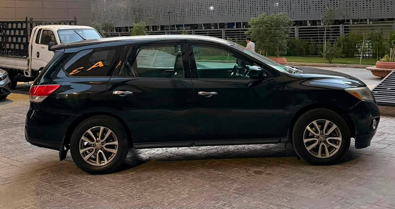 للبيع | نيسان باثفايندر 2014
موديل: 2014
محرك: 3500 CC (V6)
ناقل حركة: أوتوماتيك CVT
اللون: أسود
7 مقاعد
تشغيل بصمة (Smart Key)
كاميرا خلفية
مكيف أمامي وخلفي
جنوط ألمنيوم أصلية
مرايا كهربائية
زجاج كهربائي
سنتر لوك
مثبت سرعة
تحكم من المقود
بلوتوث / USB / AUX
وسائد هوائية
نظام ABS مانع انغلاق المكابح
نظام الثبات الإلكتروني (VDC)
مصابيح ضباب أمامية

📍 موقع السيارة: بغداد - حي 

الحسين / حي الإعلام

🔺الضرر (( الصندوك صبغ فقط ))

💰 السعر: 108 ورقة ، ماكو هيج سعر بس متوازي على بيعتها

📞 للتواصل: ***********

السيارة نظيفة وجاهزة/نقصها صدر فقط
