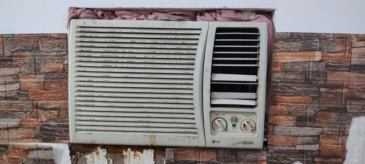 السلام عليكم 
مكيف LG مستعمله نظيف شغال للبيع  طنين 
سعره 250 الف وبيه مجال 
العنوان فلوجة حي الجبيل 
الشراي يتصل على هذا الرقم 
***********
***********
