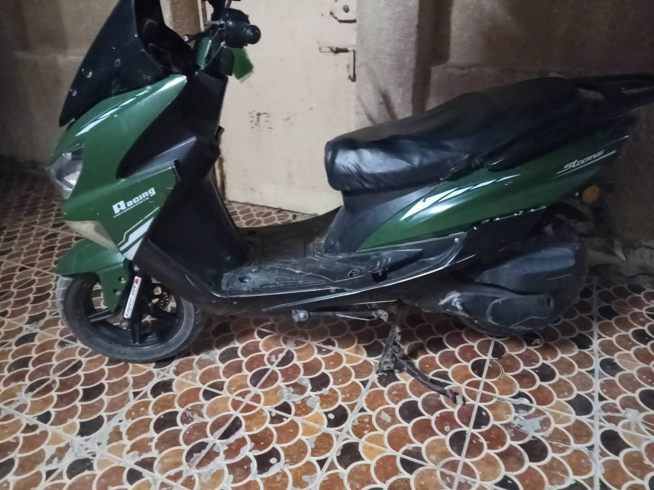 سلام عليكم اخوان دراجه لبيع مكان عفج السعر 300 وبيها مجال ***********
