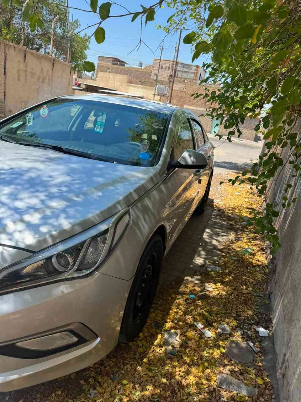 سلام عليكم سوناتا ١٨ بانزين بانزين اصل وبيها منضومه غاز عراقيه سياره تشتغل بانزين وغاز جديده سياره طك كارتون كير مكينه حداديه تبريد كله جديد متومه طبق لأصل اربيل مكان سياره بصره***********
