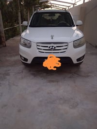 عندي سياره سنتافيه ١٢ للبيع خليجي الضرر الجاملغ الاءمامي اليمنيه وشخوط...