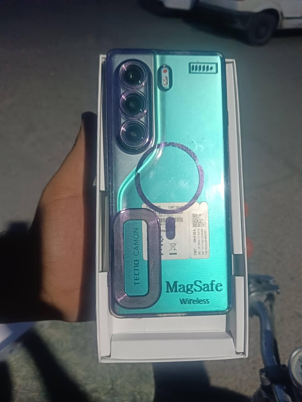 كامون ٤٠ برو 5G • ٢٥٦ • رام ٨+٥