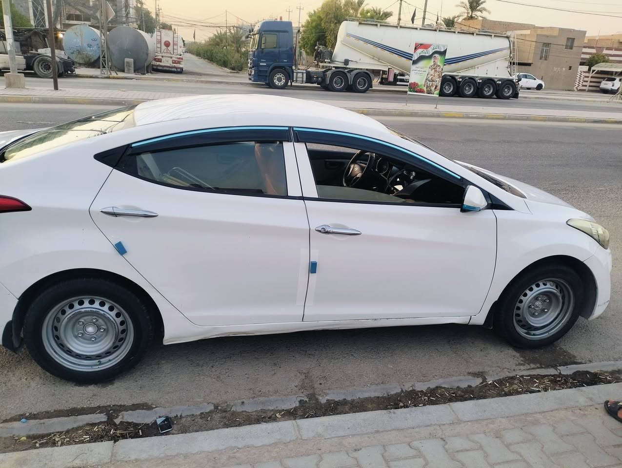 النترا 13خليجي 1600مكفوله من الصبغ بيه بس بارد 
تخم تاير حداديه تبريد دوشمه تحكم ستيرن جهتين 
مكينه خير من الله مكاني نجف السعر الطلوب 105وبيه مجال بيع مراوس ترهم للستفسار ***********
