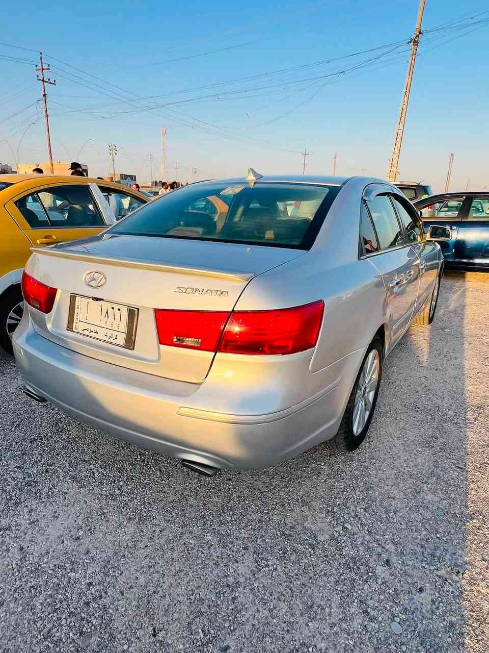 سلام عليكم سوناتا البيع موديل ٢٠٠٩ بسمي تحويل مباشر سياره بيها قطع ابيع حزام محرك ٦ سلندر مكان الرمادي  سعر ٨٨ وبيها مجال  رقم لتلفون ***********
