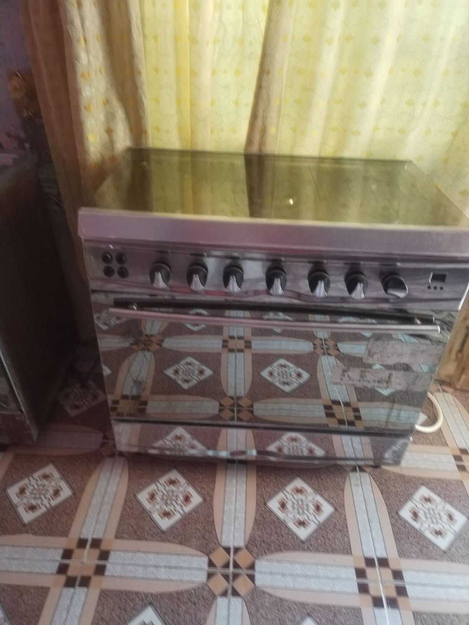 طباخ اطالي شرط لنضافه هوه وافرانه نار زركه متواجد وات ساب ***********
