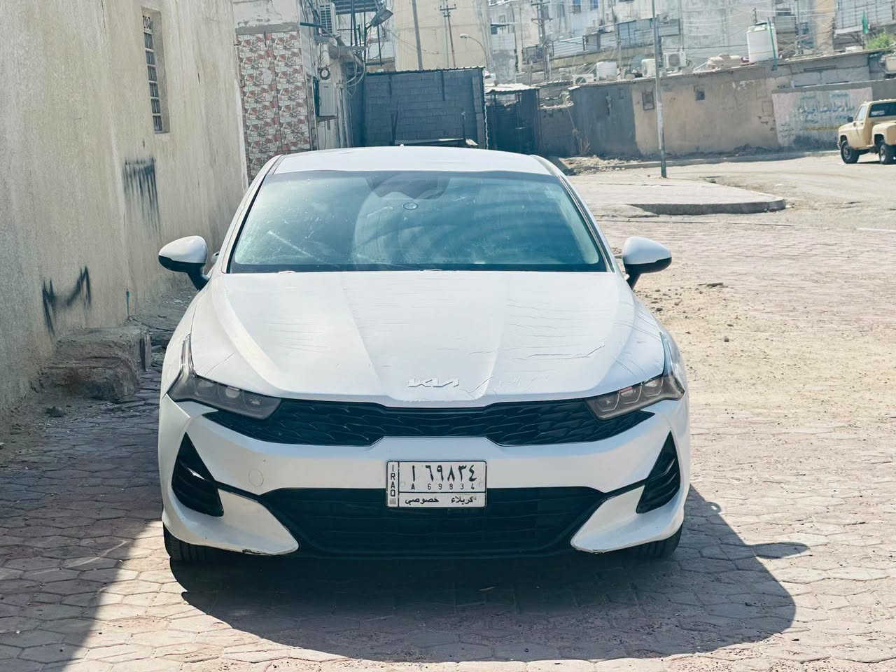 السلام عليكم
كيا K5 موديل 2022
رقم كربلاء معوقين سنه وصير حرة 
بيها وكاله عامة من صاحب سيارة 
وارد امريكي 
✔️ نظافة عالية جداً 
⚙️ المحرك:
✔️ 4 سلندر
✔️ سعة 1.6 لتر 
✔️ أداء قوي + صرفية مناسبة
✔️ كير أوتوماتيك
✔️ مقاعد مخملي 
✔️ كاميرا خلفية
✔️ حساسات أمامية وخلفية
✔️ لايت زينون + LED خلفي
✔️ هندبريك بصمة
✔️ تحكم ستيرن متعدد الوظائف
✔️ مثبت سرعة
✔️ نظام Eco / Sport
✔️ مكيف أوتوماتيك
✔️ شحن USB
✔️ نظام ABS
✔️ مانع انزلاق
✔️ وسائد هوائي
✔️ نظام المحافظة على المسا
✔️ تحذير النقطة العمياء
للبيع  او المراوس 
السعر مطلوب135ورقة
البصرة الجمهورية
هـ7735242744
