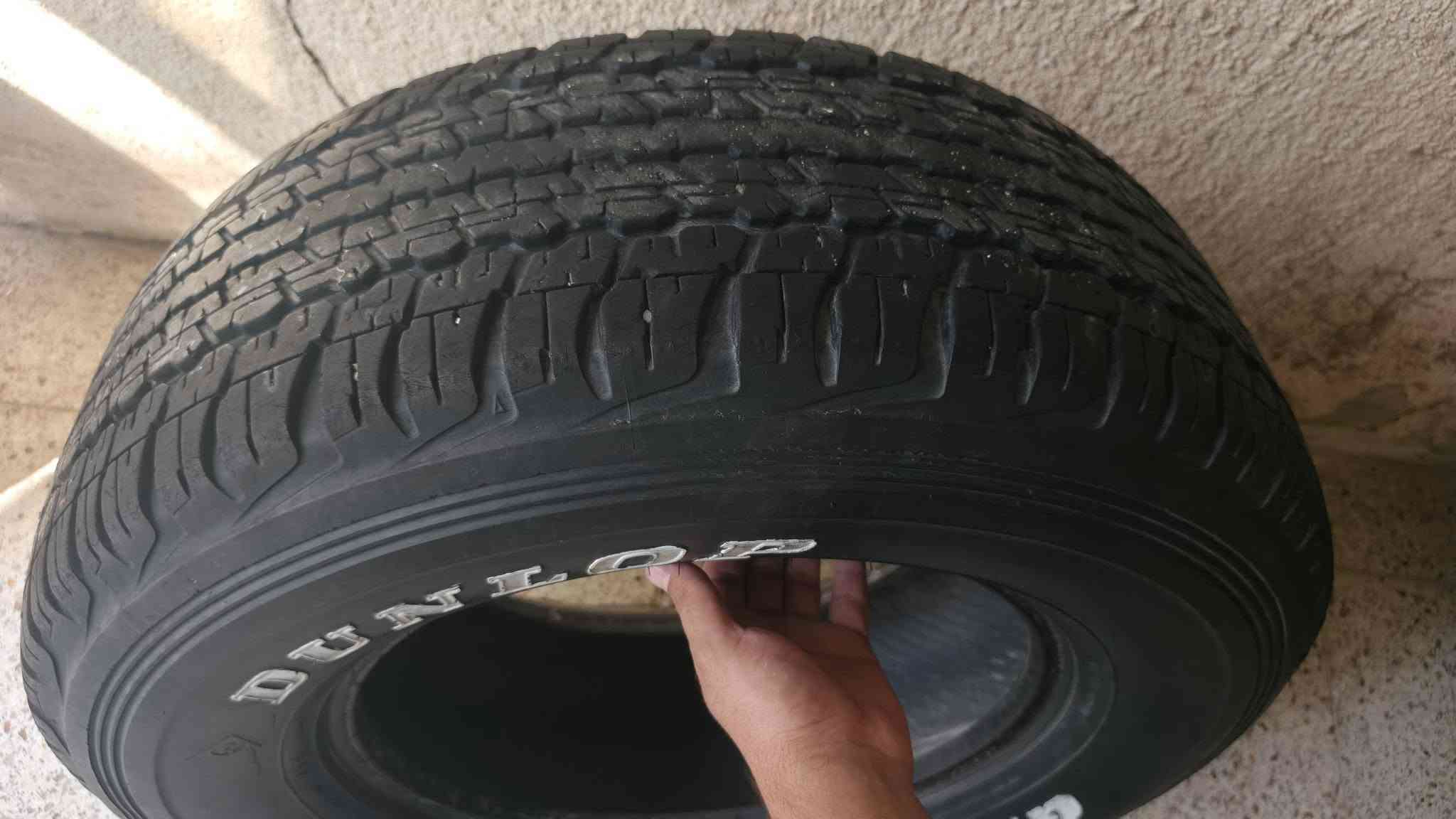 سلام عليكم 

ثلاث تايرات نظيفات كلش 

تك 17/65/285 دنلوب

تك 17/70/265

تك 17/65/265 دنلوب

مكاني نجف

نص مكتوب في الصور:
- 17/65/285 17/70/265 17/65/265