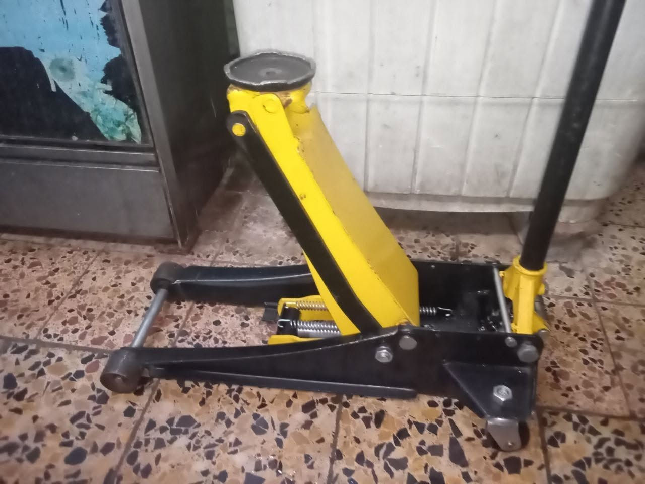 جك تمساح • دبل بستم • ٣ طن