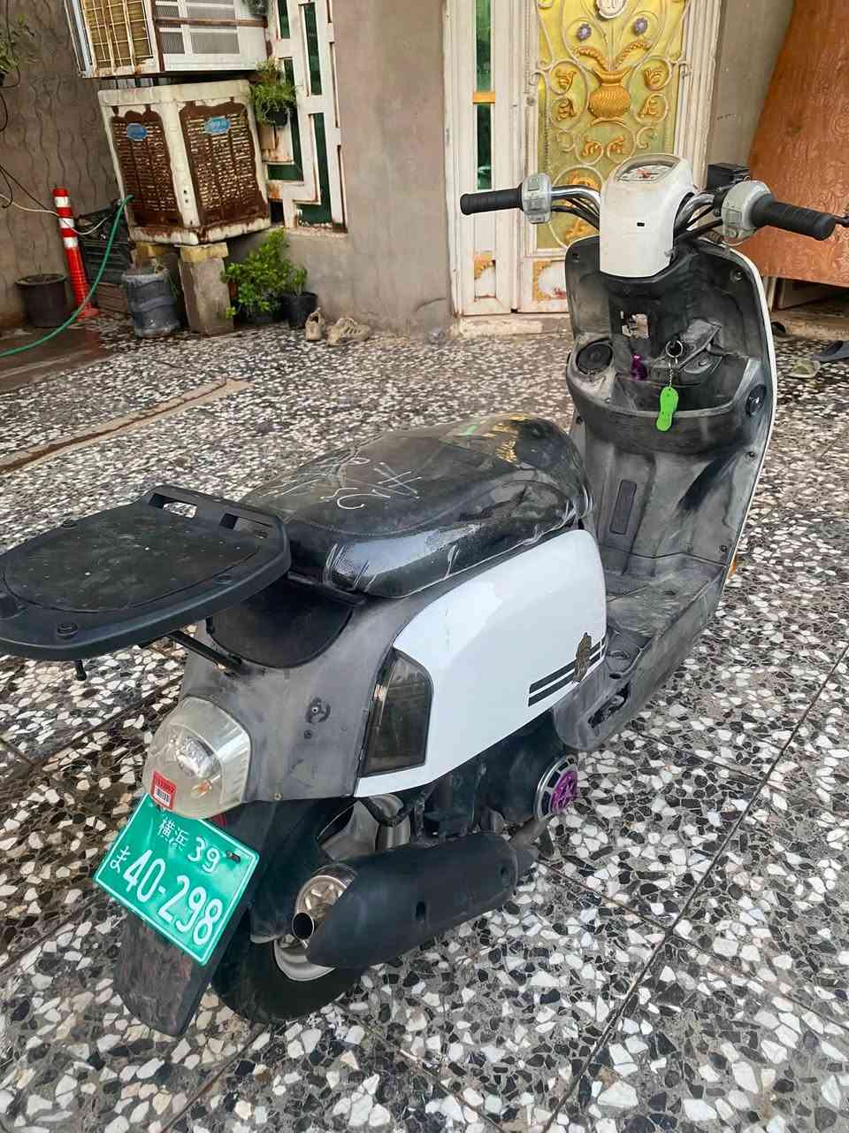 بوليس للبيع جديده ما مفتوحه بوشه ٤٩ شلعه ومعدل كهربيات شغاله سعر ٧٠٠ وبيه مجال ***********
