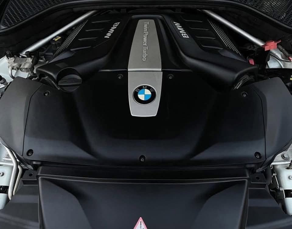 X6 M50i • ٢٠١٥ • محرك جديد