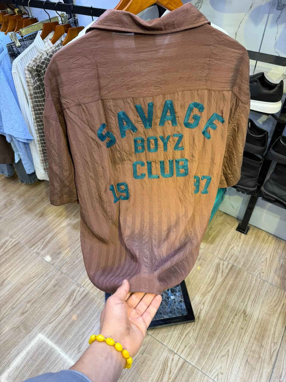#ازياء عمار
🔥🔥 تخفيضات ما تتفوّت! 🔥🔥

👕 قمصان وبديات رجالية
💰 سعر القطعة فقط 10,000 دينار!

✨ موديلات حلوة وعصرية
📏 قياسات مختلفة
🛍️ الكمية محدودة، سارعوا بالحجز!

📩 للطلب والاستفسار راسلونا خاص 

العنوان: التاجي حي الحسن العسكري قرب جامع العسكري
