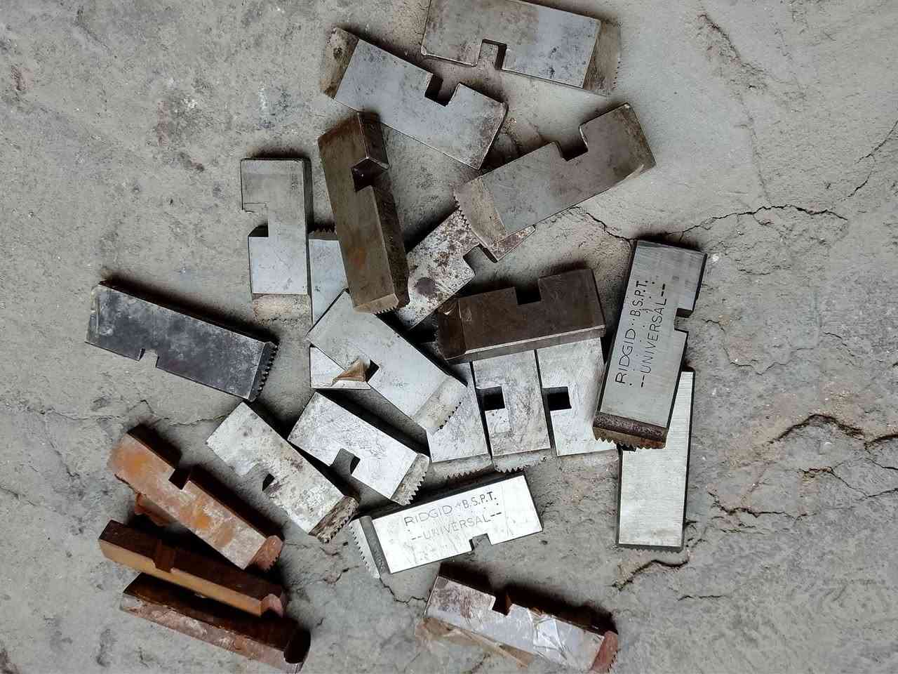 للبيع أسأل وإني اجاوب الاتصال ***********
ما عندي توصيل العنوان بغداد غ
